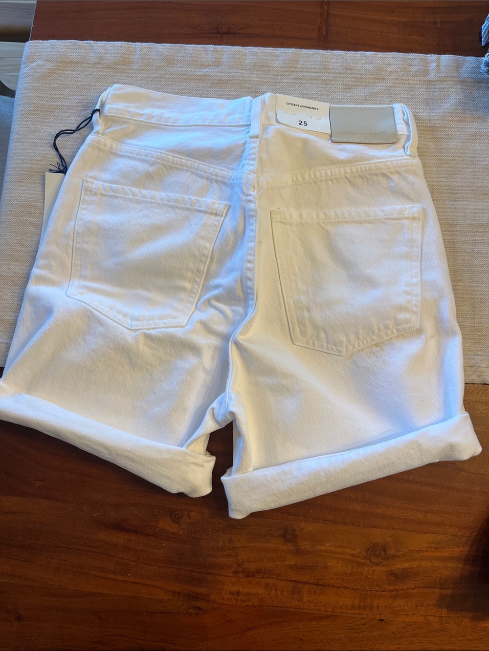 Citizens Of Humanity White Button-Front Jean Shorts - Picture 4 of 4